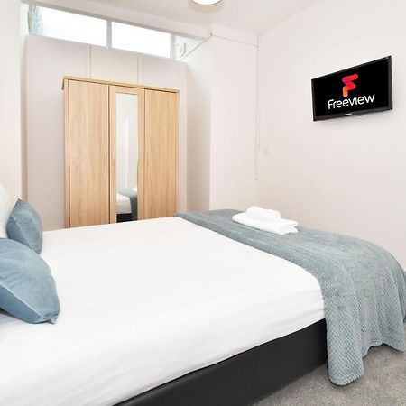 Wistaston House By Yourstays 5 Double Bedrooms And 2 Bathrooms, Great For Groups! Book Now! Crewe Extérieur photo