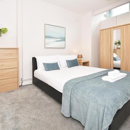 Wistaston House By Yourstays 5 Double Bedrooms And 2 Bathrooms, Great For Groups! Book Now! Crewe Extérieur photo