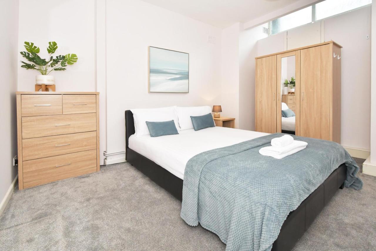 Wistaston House By Yourstays 5 Double Bedrooms And 2 Bathrooms, Great For Groups! Book Now! Crewe Extérieur photo