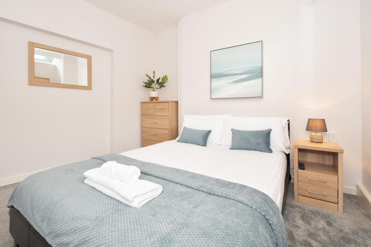Wistaston House By Yourstays 5 Double Bedrooms And 2 Bathrooms, Great For Groups! Book Now! Crewe Extérieur photo