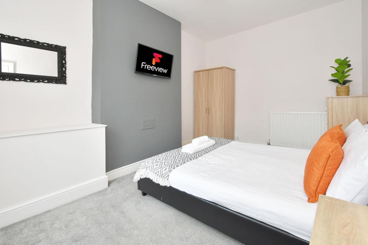Wistaston House By Yourstays 5 Double Bedrooms And 2 Bathrooms, Great For Groups! Book Now! Crewe Extérieur photo