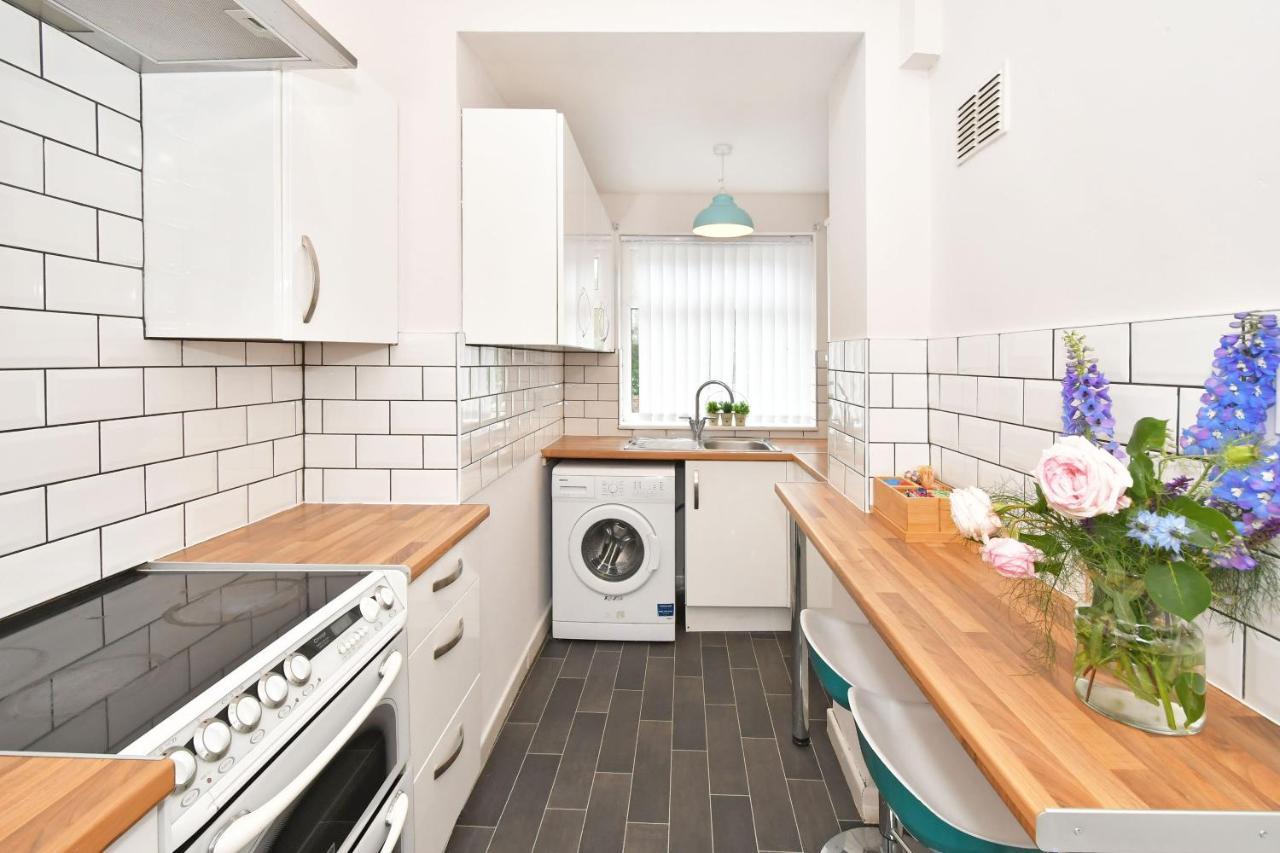 Wistaston House By Yourstays 5 Double Bedrooms And 2 Bathrooms, Great For Groups! Book Now! Crewe Extérieur photo