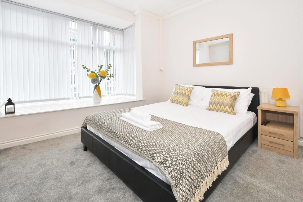 Wistaston House By Yourstays 5 Double Bedrooms And 2 Bathrooms, Great For Groups! Book Now! Crewe Extérieur photo