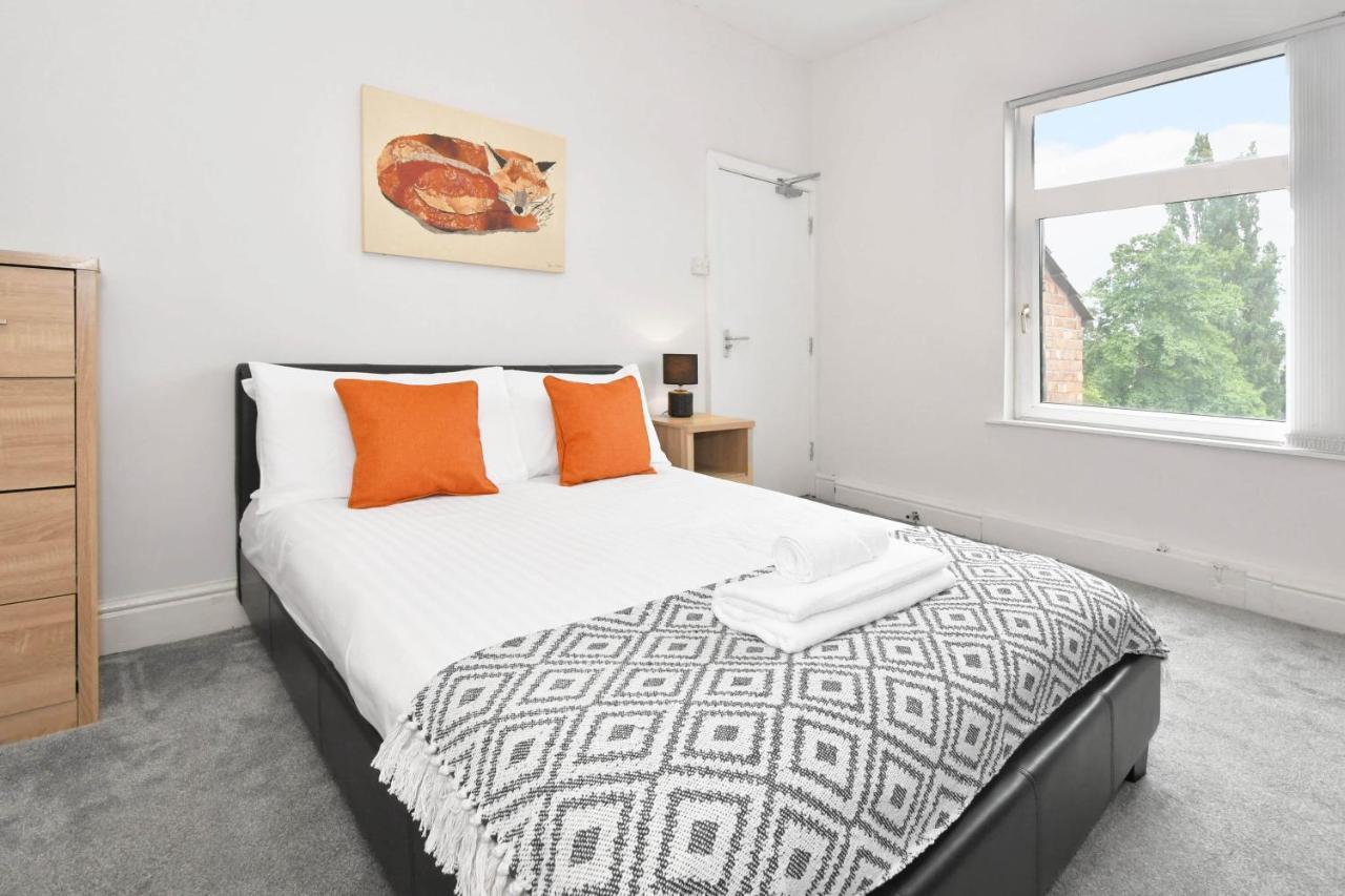 Wistaston House By Yourstays 5 Double Bedrooms And 2 Bathrooms, Great For Groups! Book Now! Crewe Extérieur photo