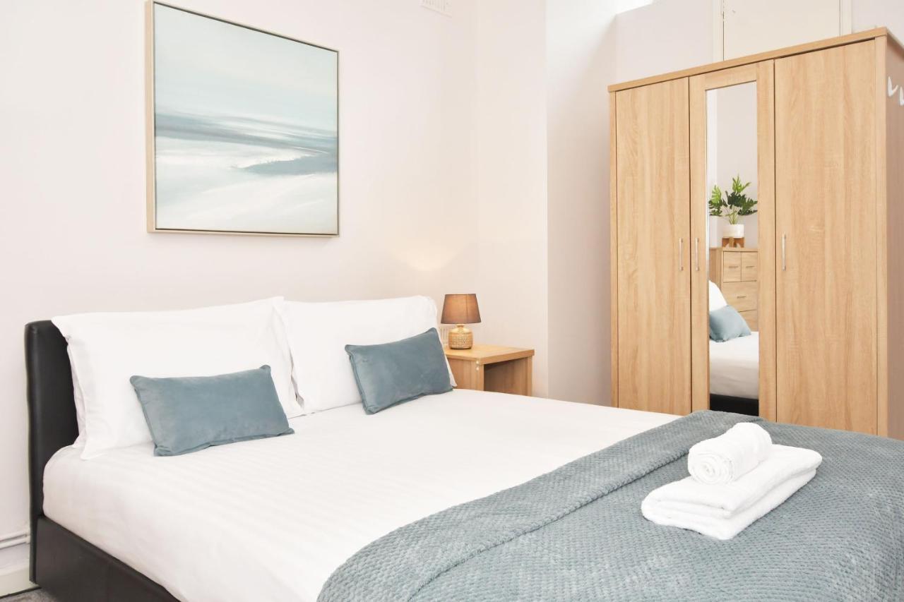 Wistaston House By Yourstays 5 Double Bedrooms And 2 Bathrooms, Great For Groups! Book Now! Crewe Extérieur photo