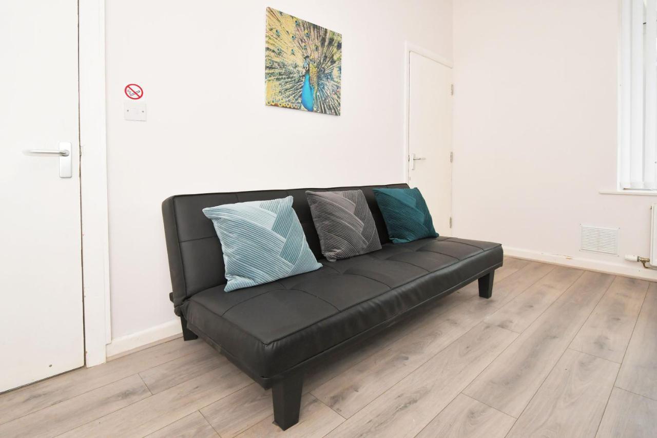 Wistaston House By Yourstays 5 Double Bedrooms And 2 Bathrooms, Great For Groups! Book Now! Crewe Extérieur photo