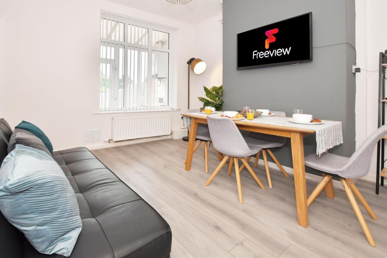 Wistaston House By Yourstays 5 Double Bedrooms And 2 Bathrooms, Great For Groups! Book Now! Crewe Extérieur photo